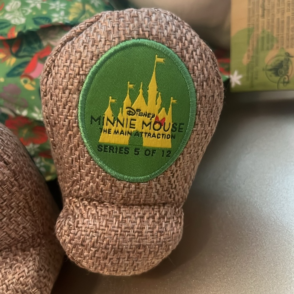 Minnie Mouse Main Attraction Enchanted Tiki Room plush - Picture 2 of 5
